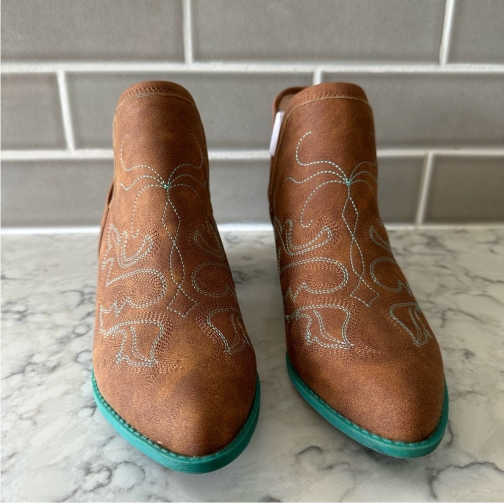 Jolimall cowboy booties brown and teal size 9 - Picture 2 of 7